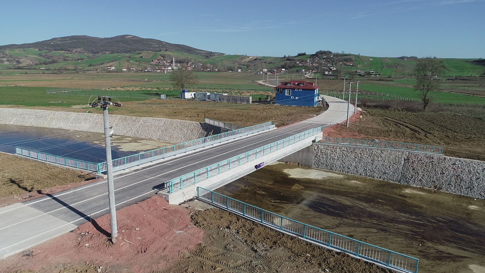 Kocaeli Taşköprü bölgesinde Cumaköy-Karagöllü Köprüsü açıldı