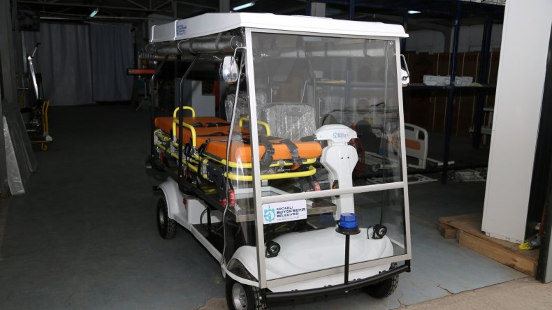 Büyükşehir’den KOÜ’ye 2 elektrikli ambulans aracı
