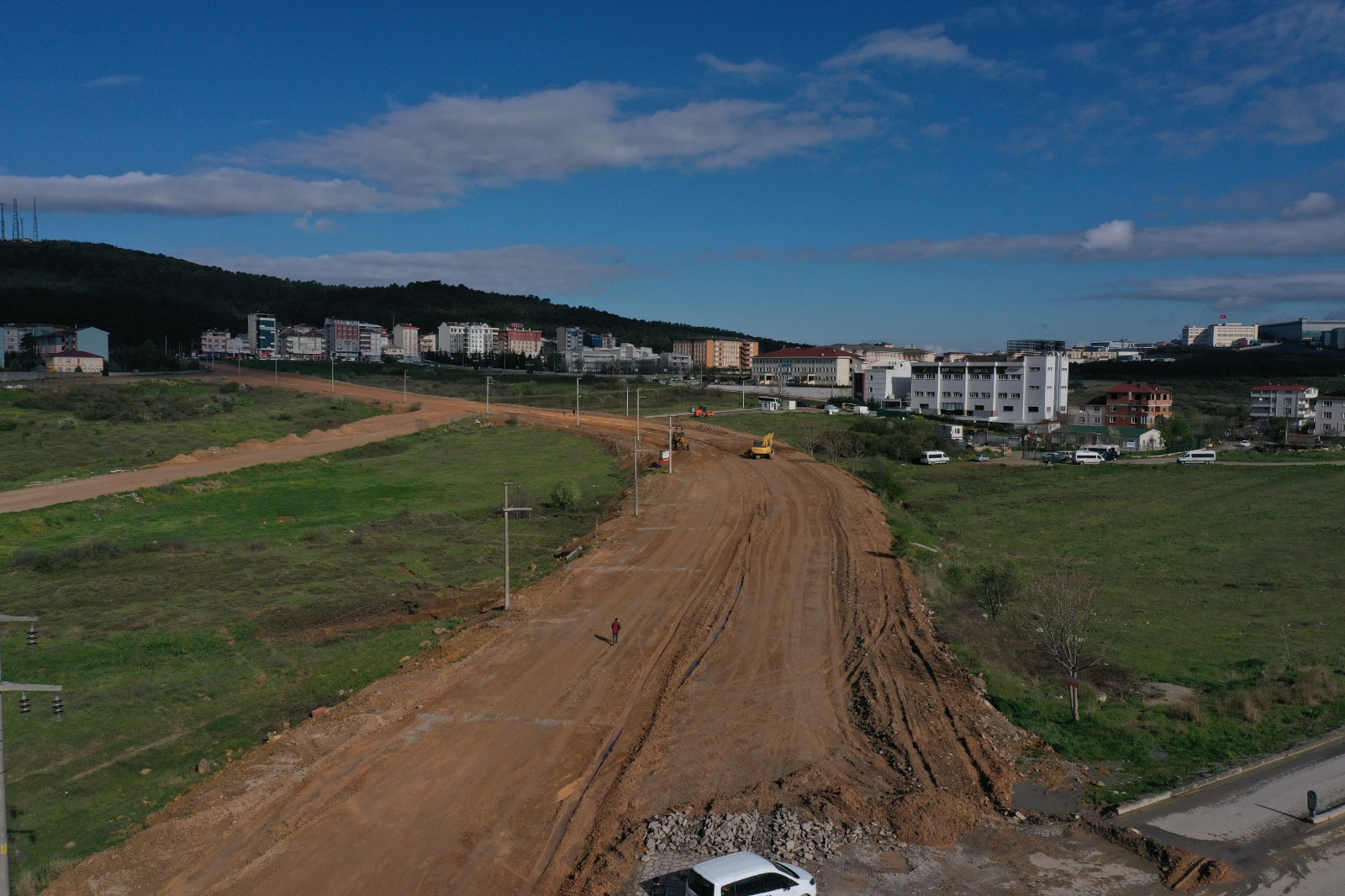Aşırı bozulan yola Büyükşehir el attı!