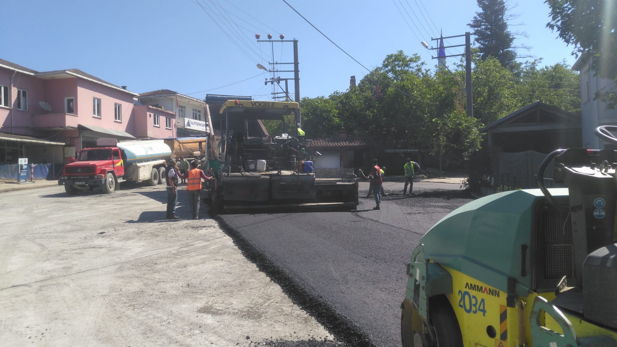 Dilovası Tepecik Köyü’nde asfalt serimi yapıldı