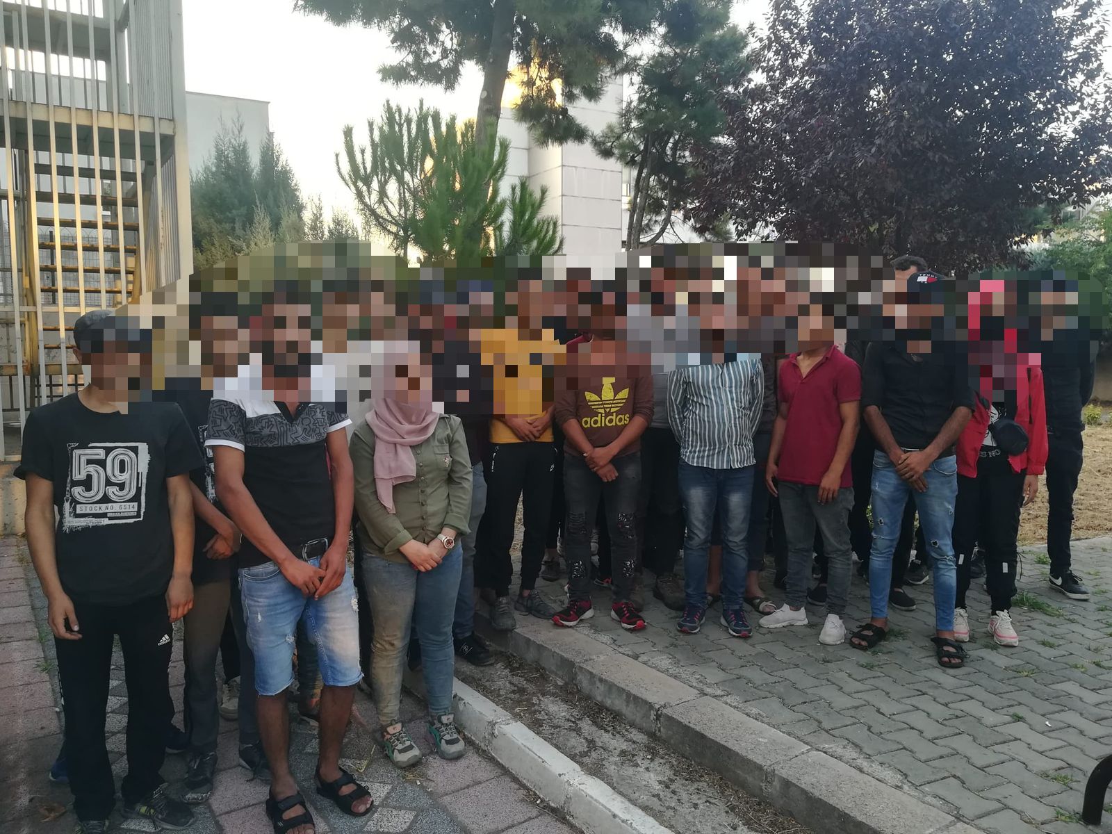 Kocaeli’de 38 düzensiz kaçak göçmen daha yakalandı
