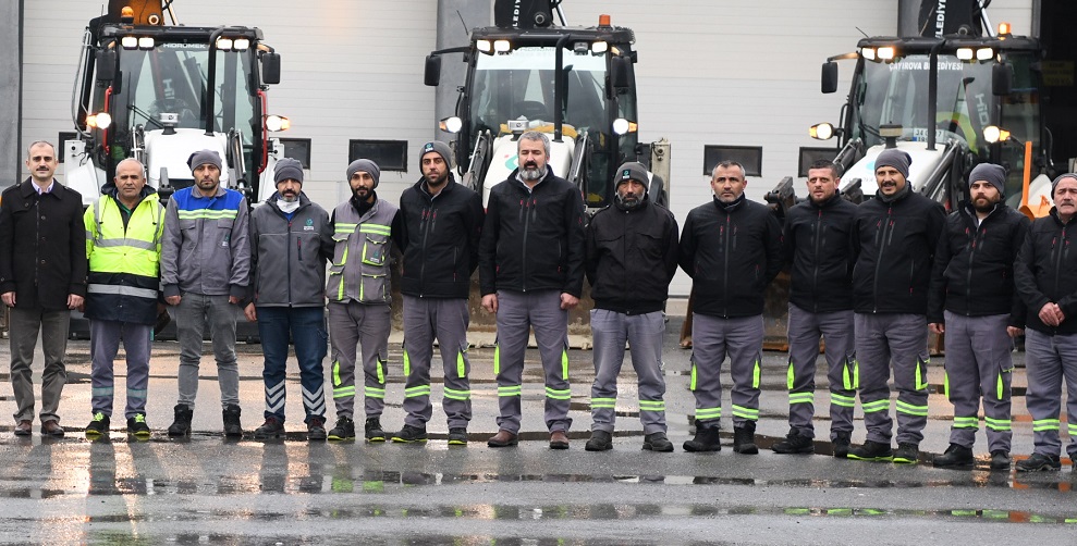 Çayırova’da karla mücadele ekipleri göreve hazır