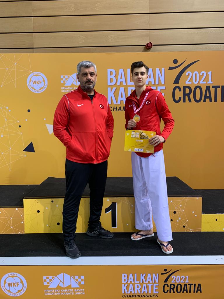 Karatede Kağıtsporlu Mert Halıcı, Balkan Şampiyonu