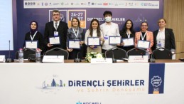 Kartepe Zirvesi güncel konularıyla gündeme yön veriyor