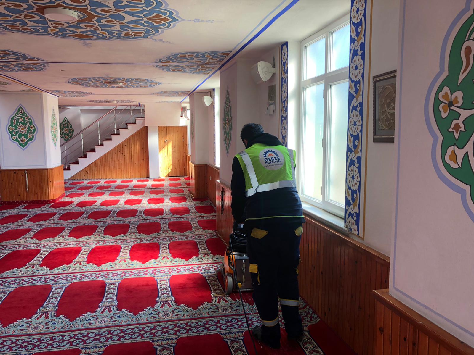 Gebze’de camiler bayrama hazırlanıyor