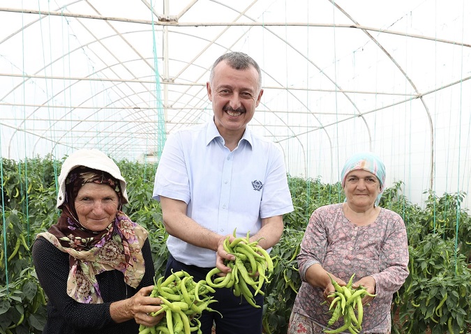 Başkan Gebze’nin 4 köyüne çıkarma yaptı: “Çiftçimize ve tarıma desteğimiz tamdır!”