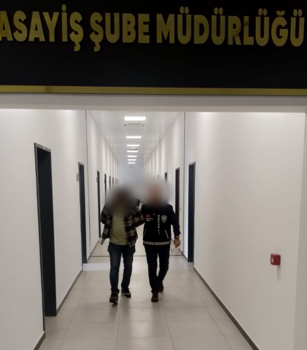 14 Yıl 3 Ay Ağır Hapis Cezası İle Aranan Şahıs Çayırova’da Yakalandı
