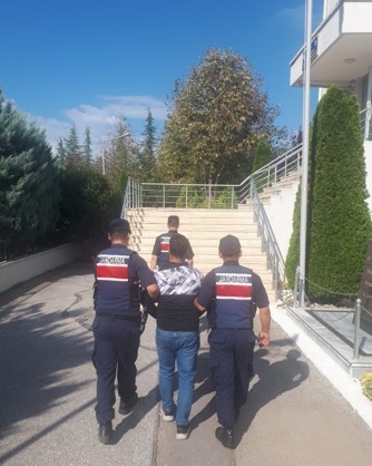 Jandarma’dan Derince’de terör operasyonu: 1 kişi yakalandı