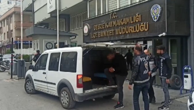 Gebze’de otodan hırsızlık yapanlar İstanbul’da yakalandı