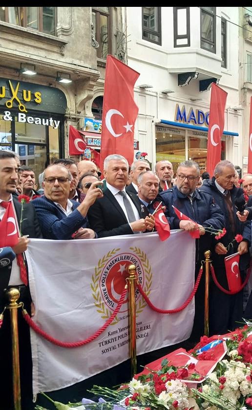 Emekli Polisler Taksim’de terörü lanetledi
