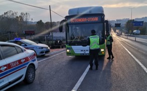 Kocaeli Trafik Jandarması (93.429) araç kontrol etti (3.491) sürücüye ceza uyguladı