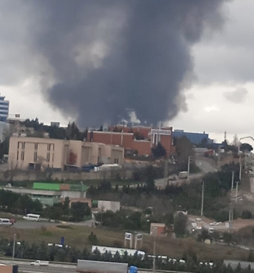Pelitli’de bir hurda deposunda yangın çıktı
