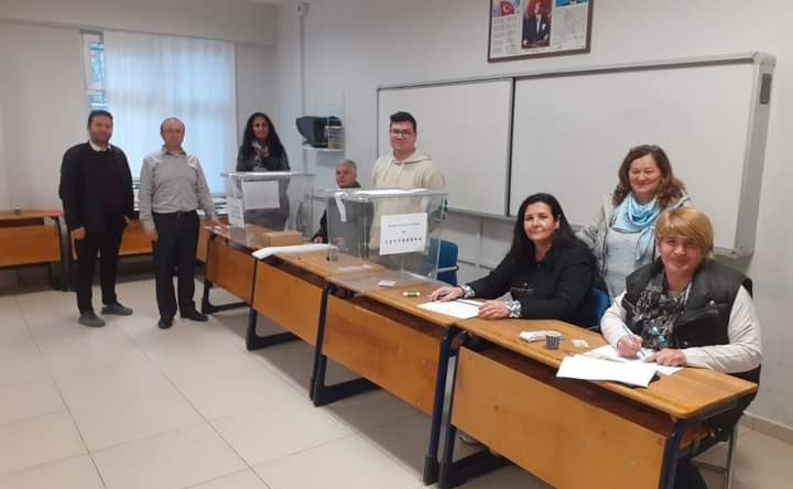 Bulgaristan Erken Genel Seçimlerindeki İlk Resmi Olmayan Sonuçlar