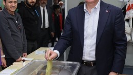 Tahir Büyükakın oyunu kullandı